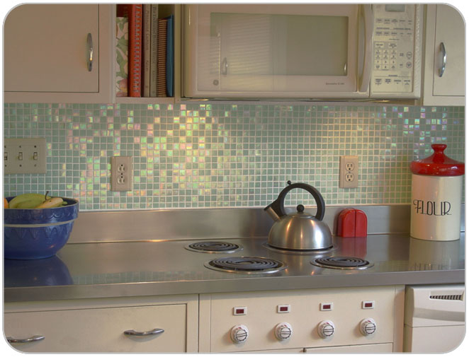 Glass mosaic with luster